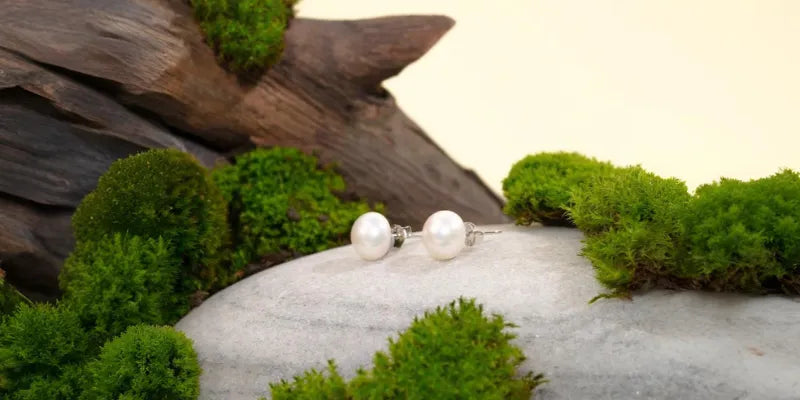 The Ultimate Guide to Pearl Jewellery Including Pearl Studs, Hoops and Necklaces