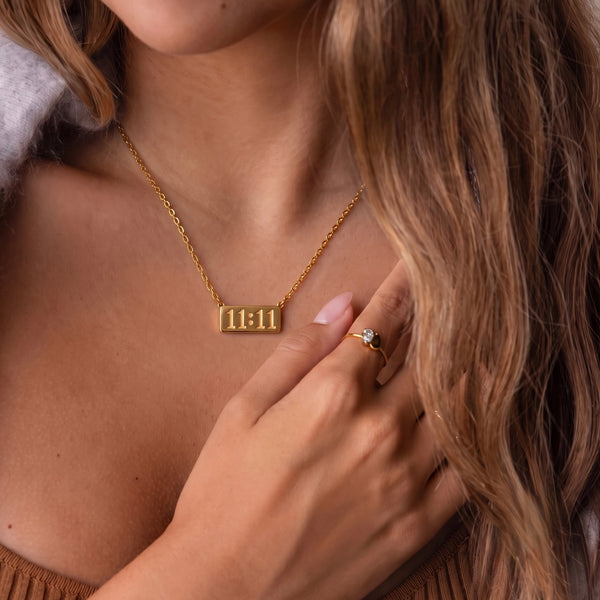 Mini Bar Pendant Necklace