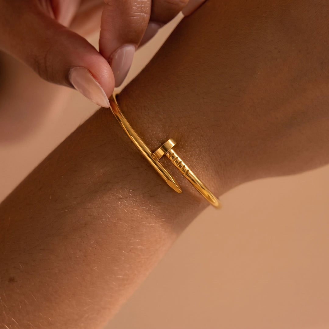 Minimal Bar Cuff Bracelet