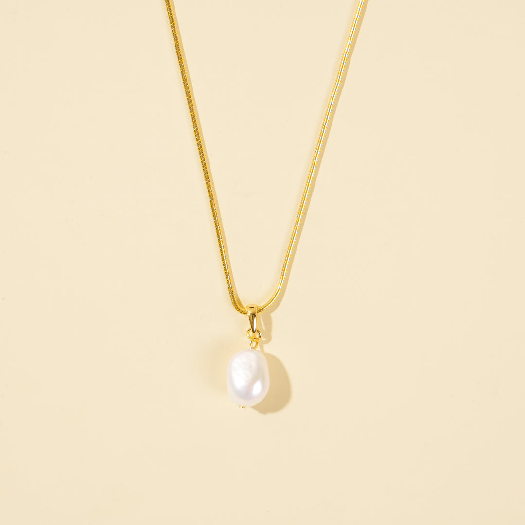 Luxurious Freshwater Pearl Elegant Necklace
